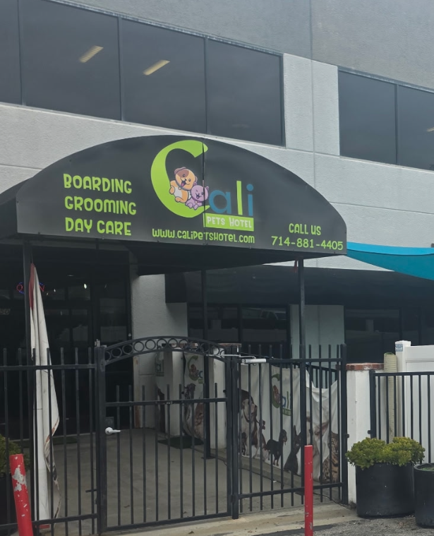 Cali Pets Hotel storefront in Anaheim Hills with boarding, grooming, and daycare signage